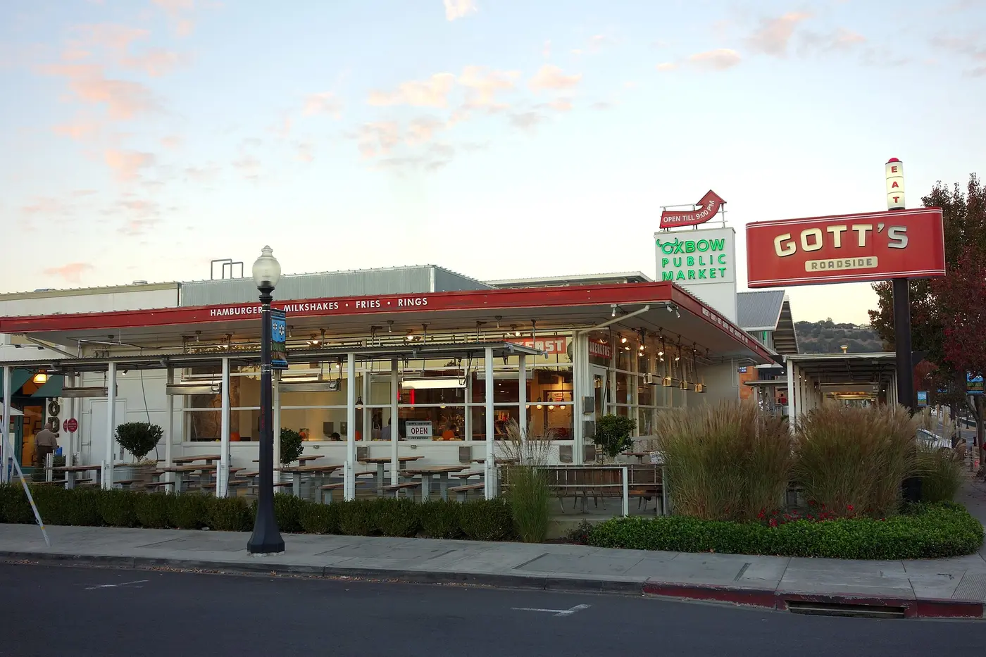 Napa 市中心 Oxbow Public Market 的入口
